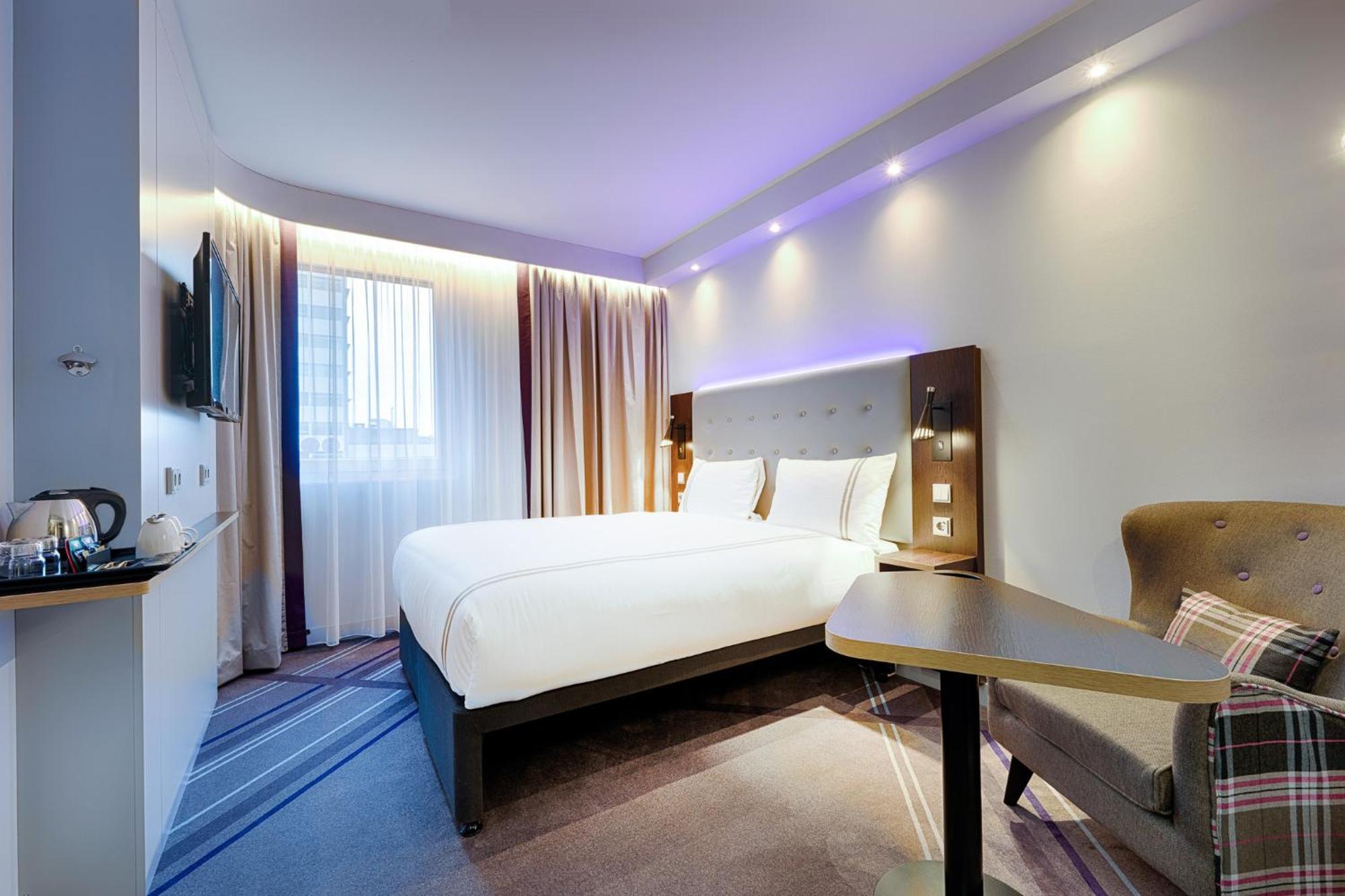 Premier Inn Berlin City Wilmersdorf Exterior foto